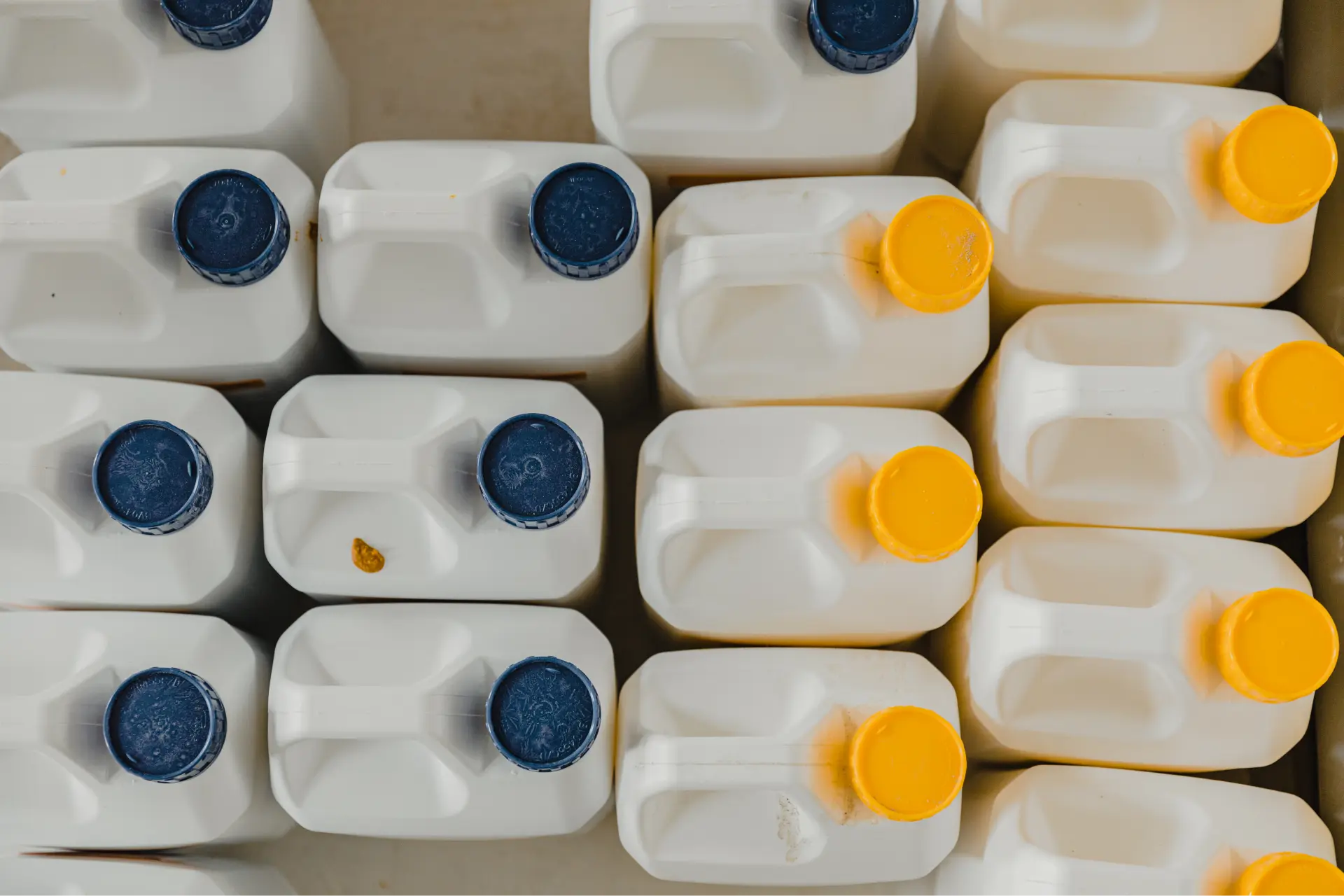 The importance of using proper cleaning solutions in ultrasonic cleaning