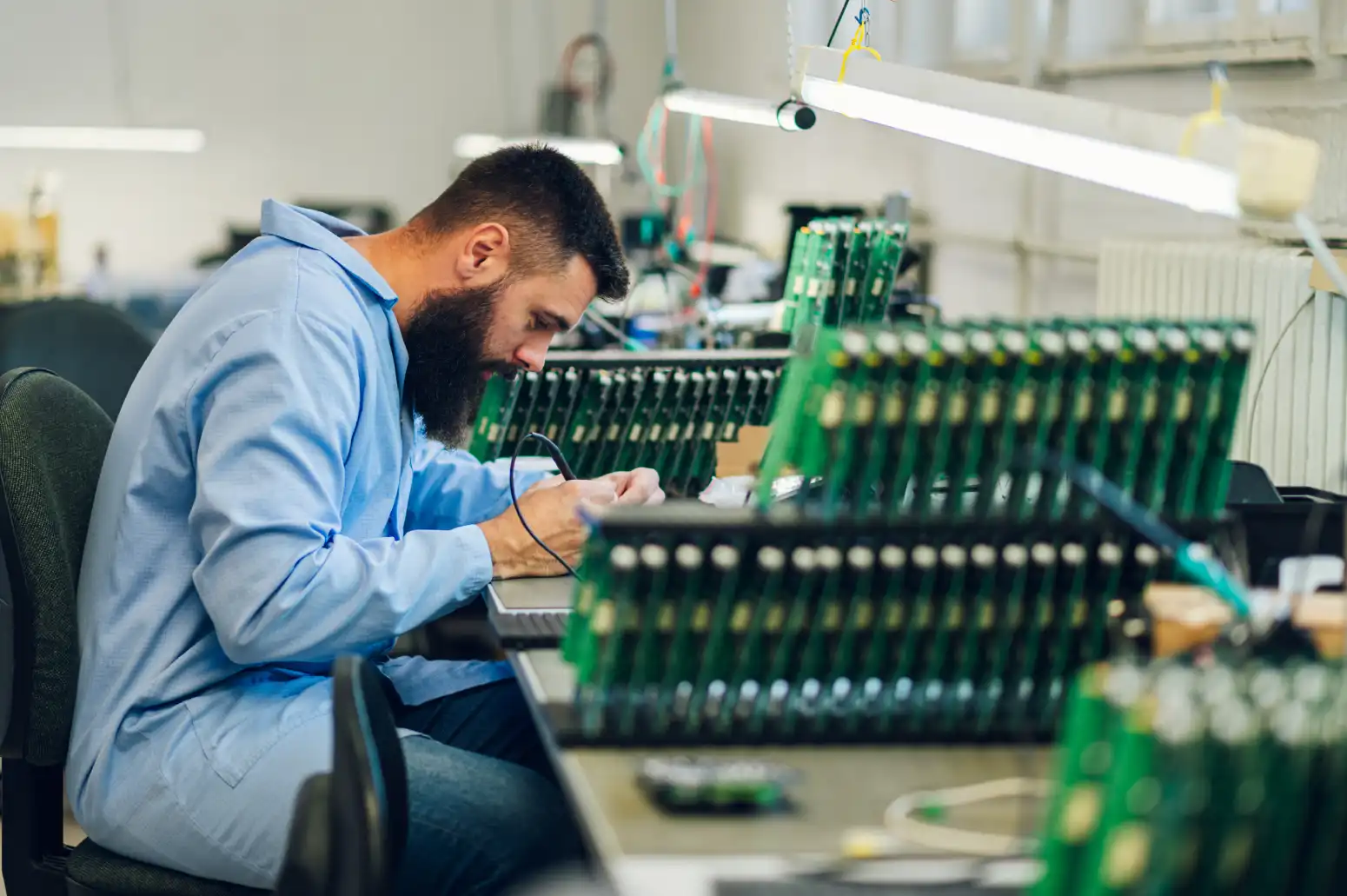 Vacuum Drying for Electronics Manufacturing: Minimizing Moisture-Related Issues